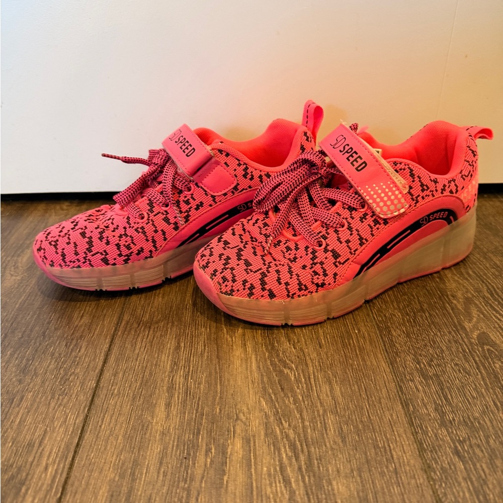 Wheels girls Pink Athletic Shoes